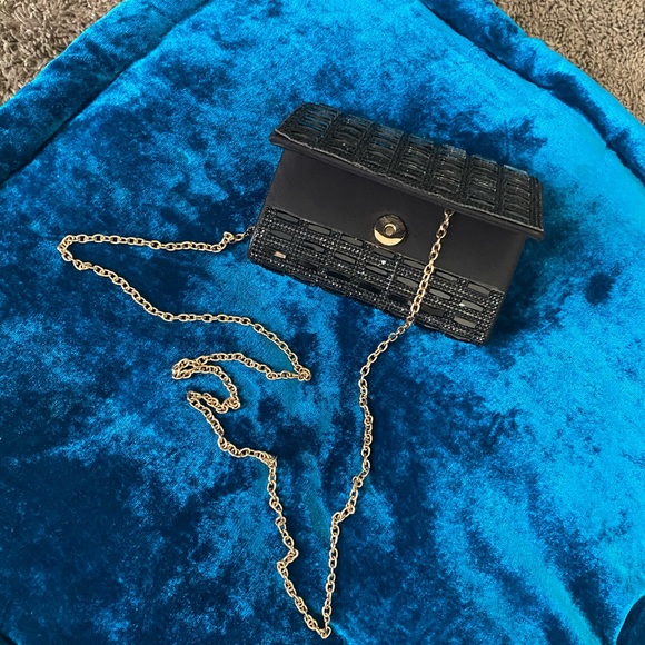 Black Clutch - Picture 2 of 4